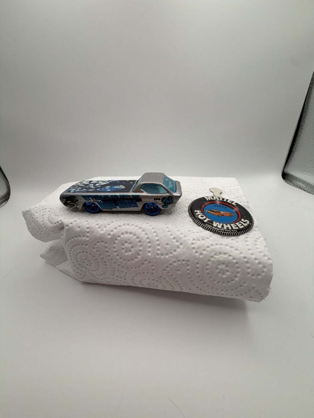 Hot Wheels Deora I Police Riptide Rescue Vehicle with Collector Button